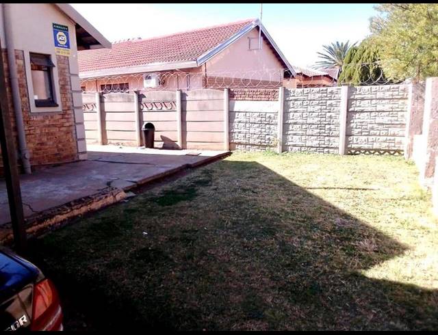 3 BEDROOM PROPERTY TO RENT IN RANDLESPARK